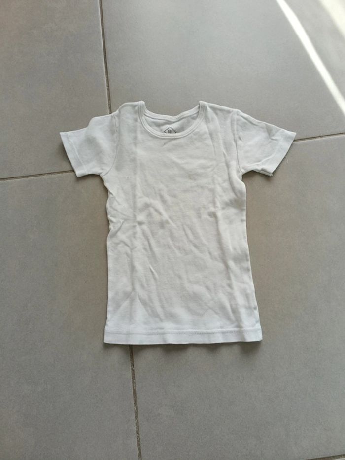 Tee -shirt taille 2/3 ans