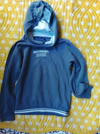 Pull a capuche garçon 8 ans