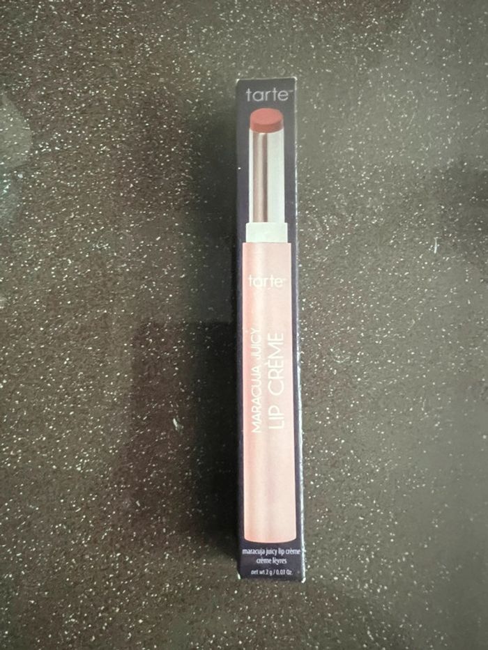 Maracujia lip crème tarte neuf peachy pink