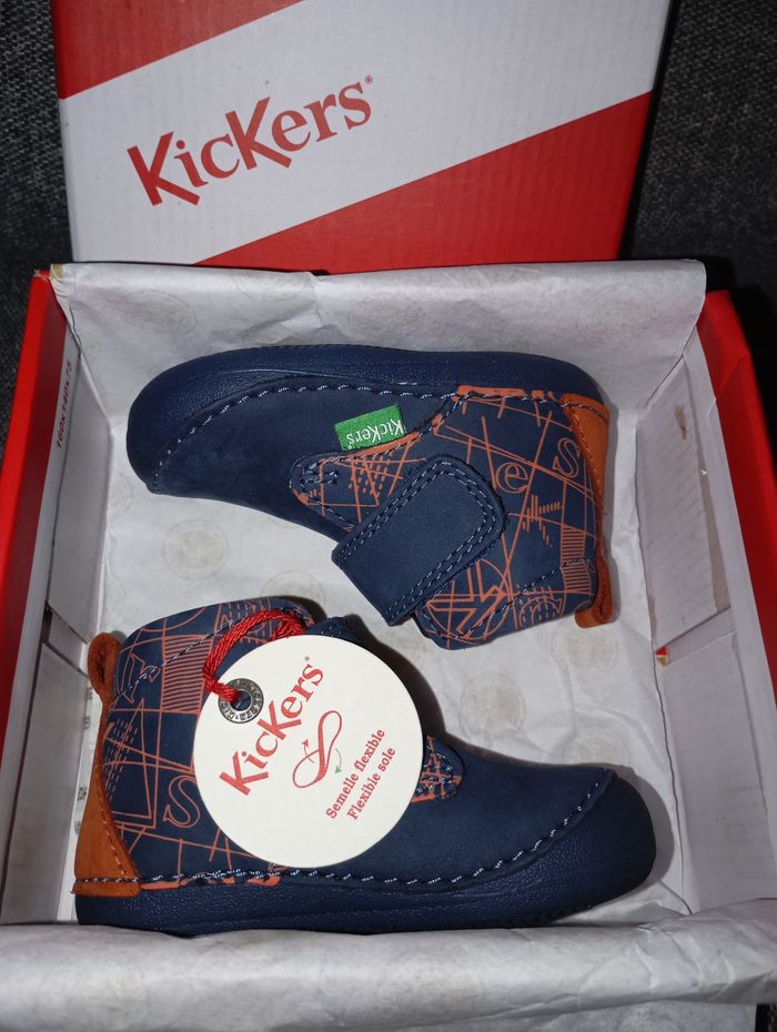 Kickers neuves mixte en taille 18