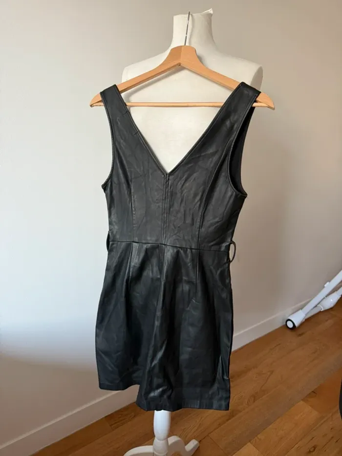 Jolie robe simili cuir S/36 Bershka - photo numéro 4