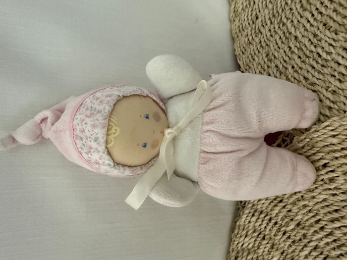 Doudou poupée chiffon bébé tendre rose fleurs COROLLE 1997 - photo numéro 2