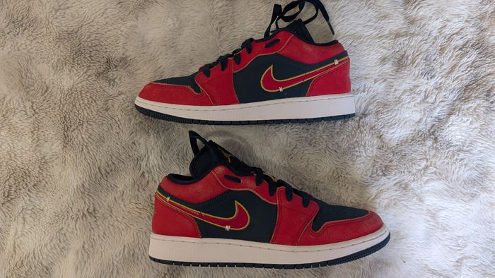 Baskets Air Jordan 1 Low SE (GS) 38,5 - photo numéro 4