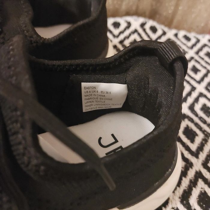 Jolies baskets neuves pour t38 - photo numéro 2