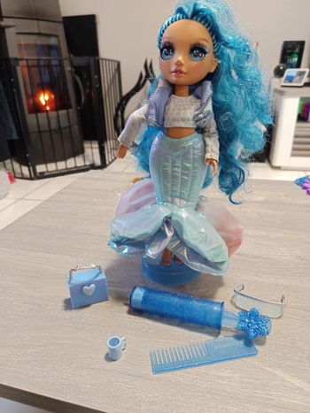 Poupée rainbow High skyler