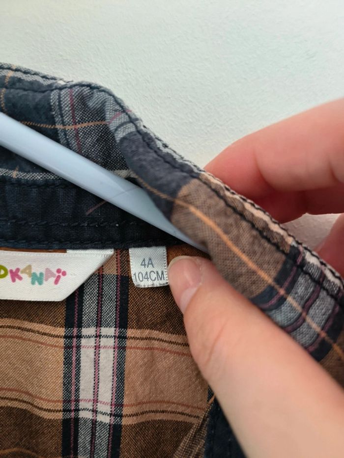Chemise a carreaux 4 ans - photo numéro 2