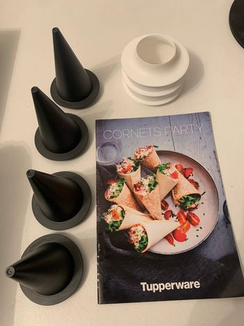 Cornets et son livret  Tupperware