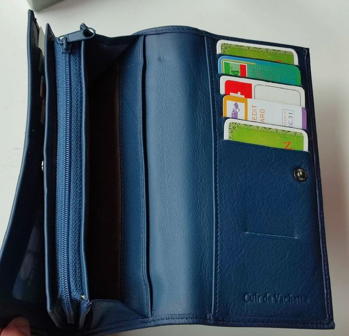 Portefeuille bleu en cuir neuf saison coffret - photo numéro 9