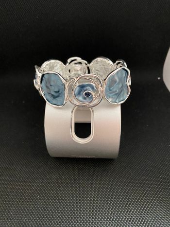 Bracelet bleu et argenté neuf