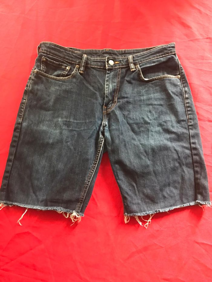 Short en jeans Levis (levi’Strauss) model 511 W33 (42-44 taille française)