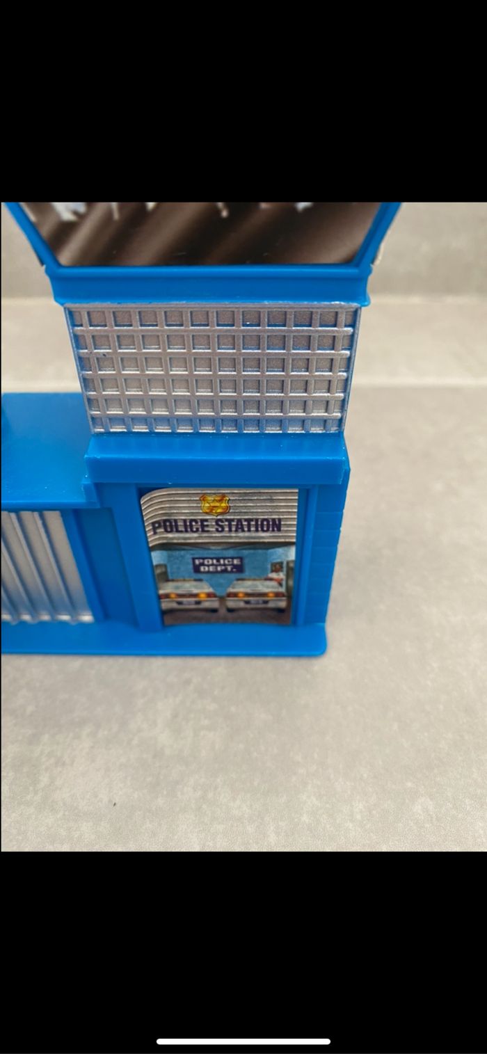 Station de police - photo numéro 4