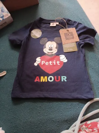 Tee-shirt  Mickey neuf 18 mois 81 cm pas vinted go