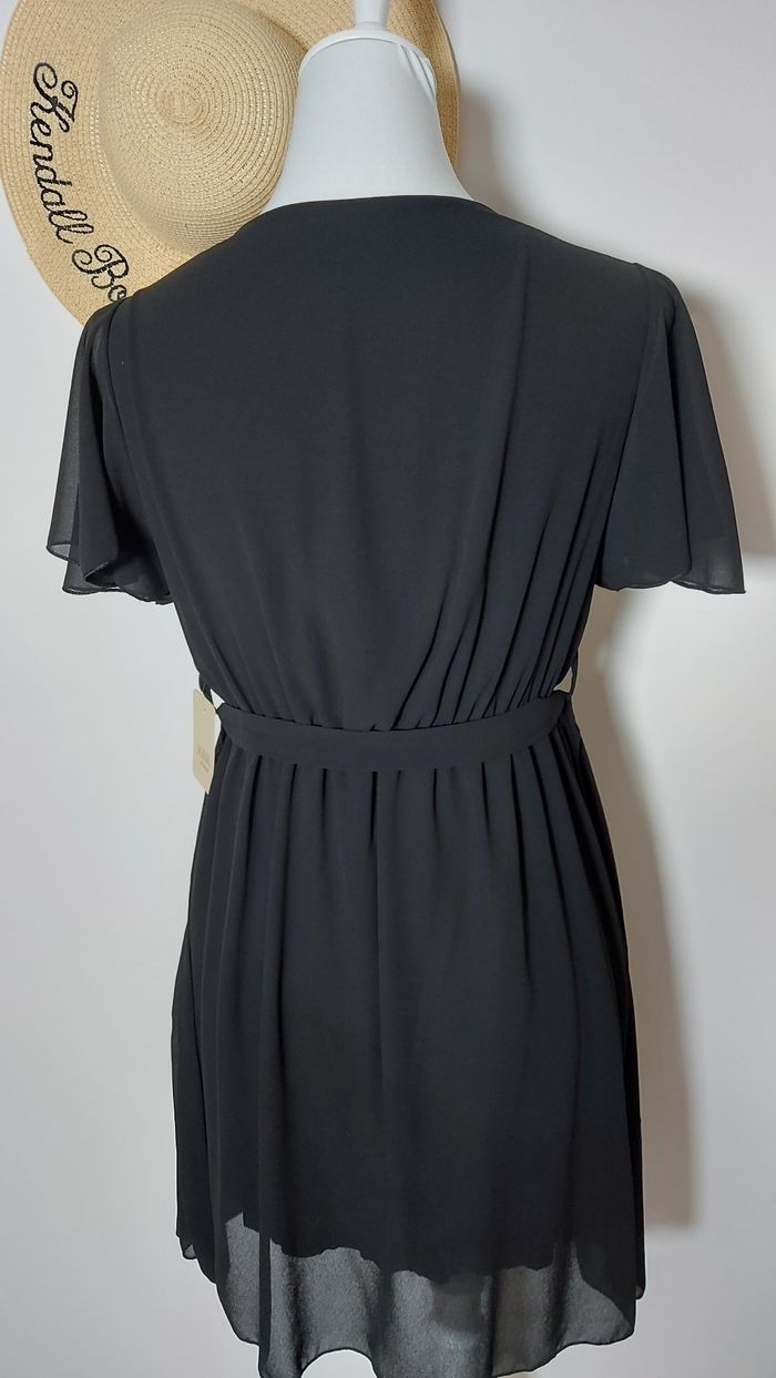 Robe noire chic - photo numéro 5