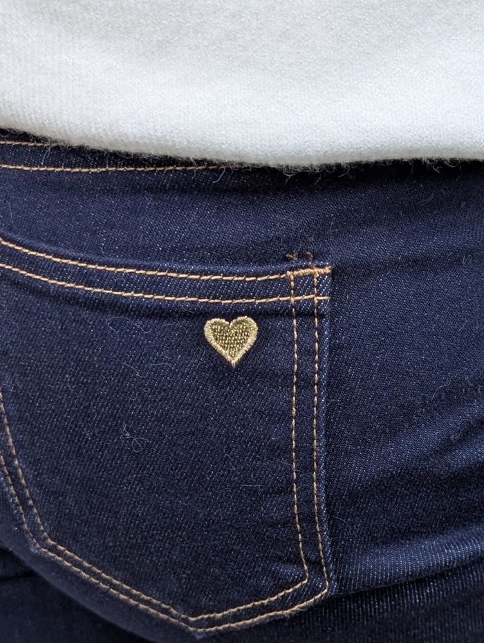 Jean large Québec bleu foncé brut
Taille 16 ans - photo numéro 5