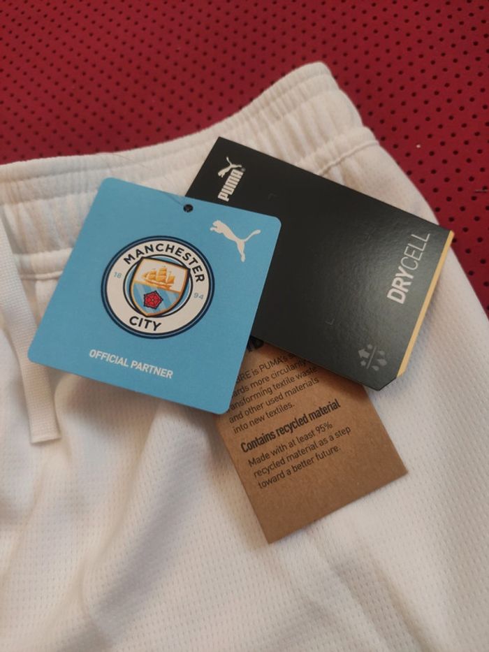 Short de foot Manchester City, Puma Authentique Officiel taille enfant 13/14 ans, Neuf - photo numéro 12