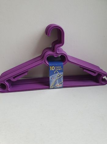 Lot de 10 cintres