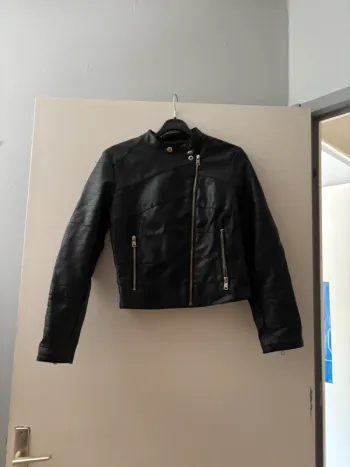 Veste en cuire