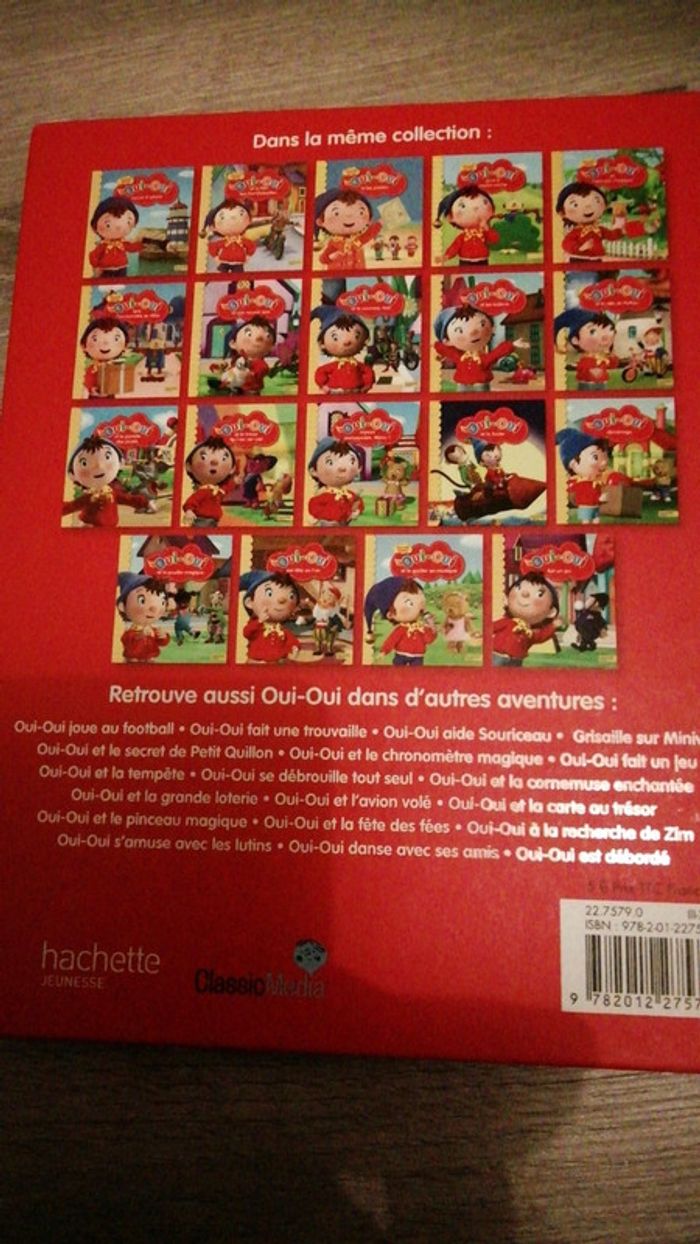 Livre oui oui joue au football - photo numéro 2