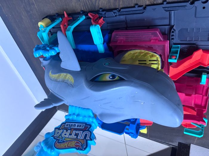 Station de lavage requin hot wheels - photo numéro 6