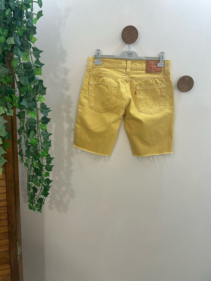 Short jean jaune levi’s - photo numéro 4