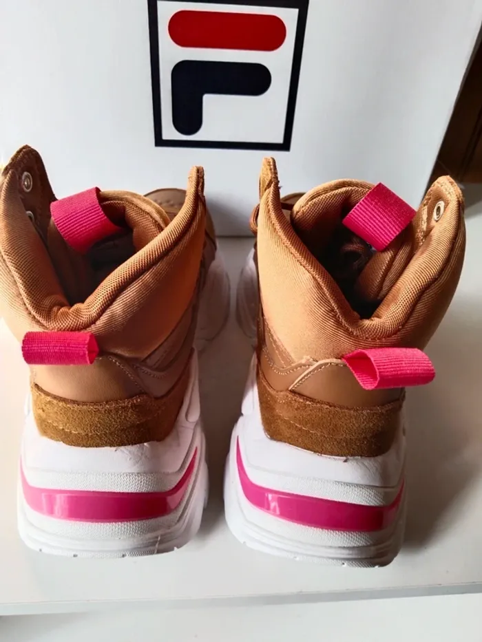 Magnifiques baskets sneakers femme marque Fila grosse semelle pointure 37 - photo numéro 6