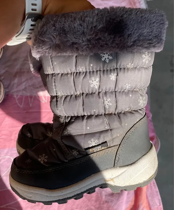 Chaussures de neige fille T.25 - photo numéro 10