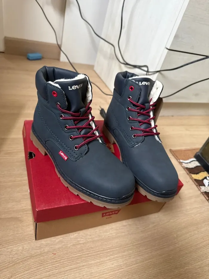 Magnifiques bottines Levi’s neuves avec étiquette pointure 36 - photo numéro 2