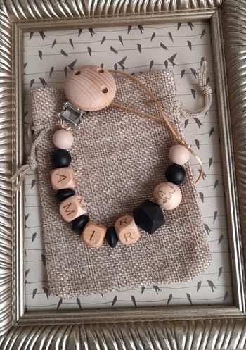 Attache tétine personnalisé