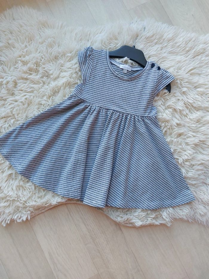 Robe bleu marine à rayures blanches 12 mois