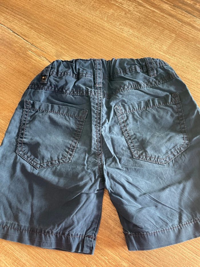 Short bleu marine - photo numéro 4