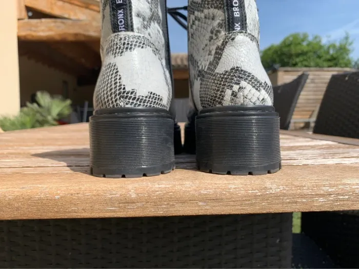 Boots Bronx en cuir blanc imprimé taille 37 - photo numéro 7