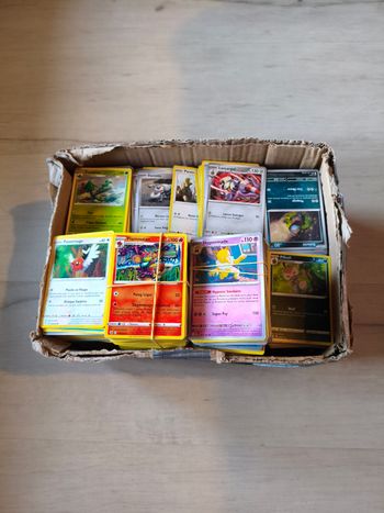 Lot 100 cartes Pokémon VF en très bon état