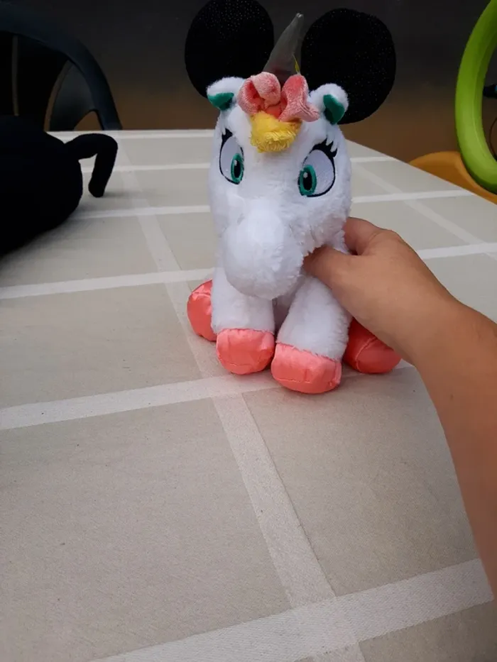 Peluche licorne minnie