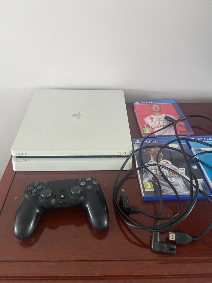 PlayStation 4 - photo numéro 2