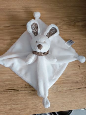 Doudou lapin blanc simba toys