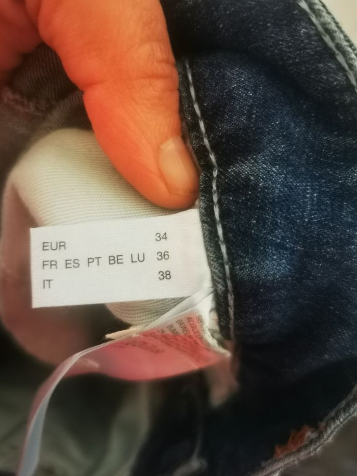 Jupe en jeans taille 34 35 déchire yessica - photo numéro 3