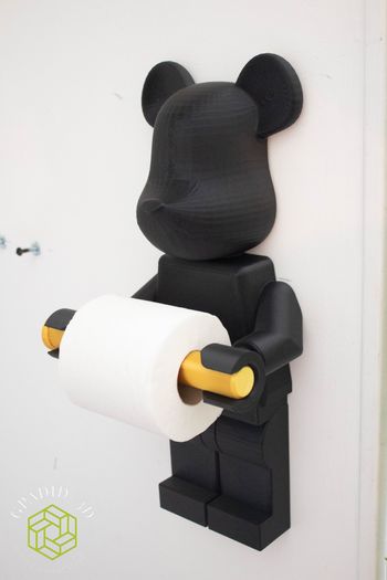 Dévidoir de papier toilette ou simple décoration murale dans un style Lego 
