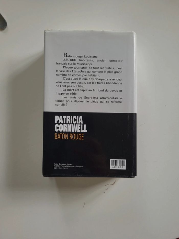 Livre Bâton rouge - photo numéro 2