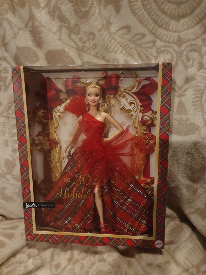 Poupée Barbie Holiday 2024