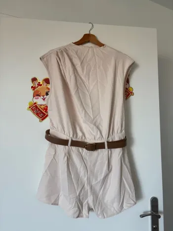 Combinaison chic beige neuf