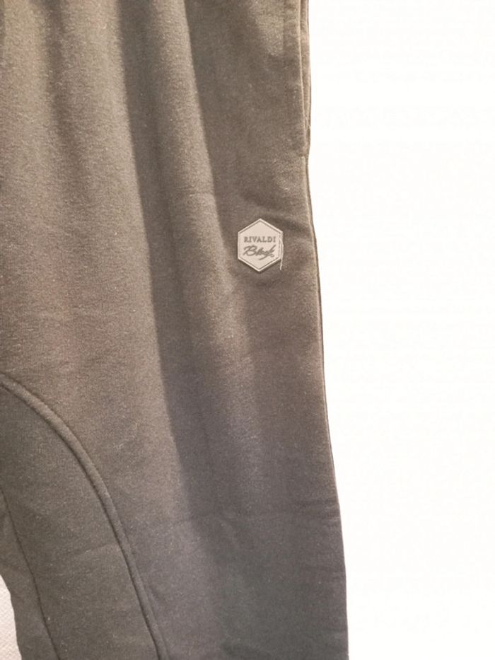 Pantalon de sports - photo numéro 3