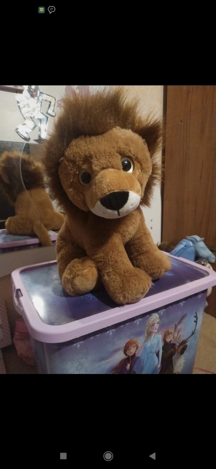 Peluche lion
