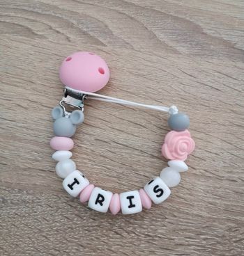 Attache tétine silicone perles tête souris et rose