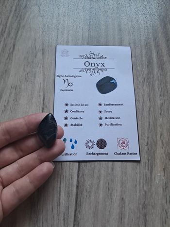 Onyx noire et sa fiche bienfaits