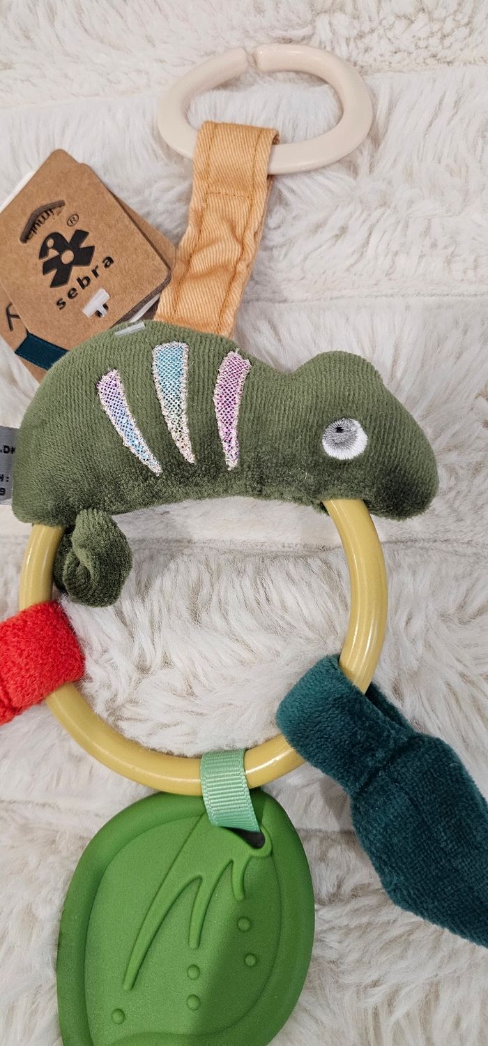 Hochet avec anneau de dentition Caméléon Sebra Neuf - photo numéro 2