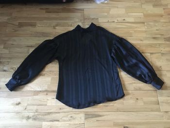 Joli chemisier noir h&m neuf 34