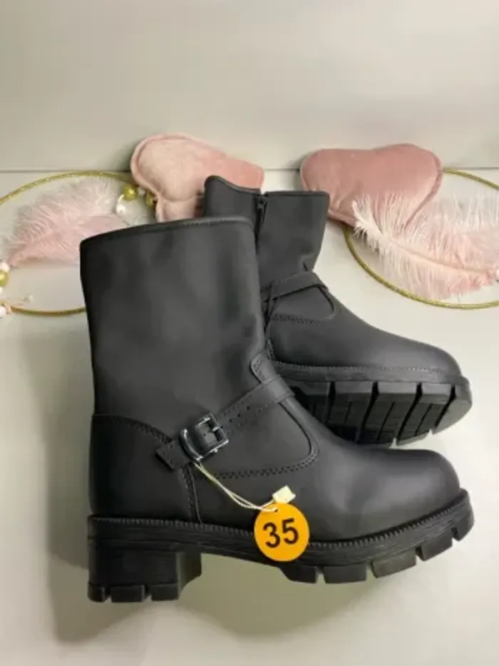 Bottes fourrées fille (neuf) - Taille 35 - photo numéro 5