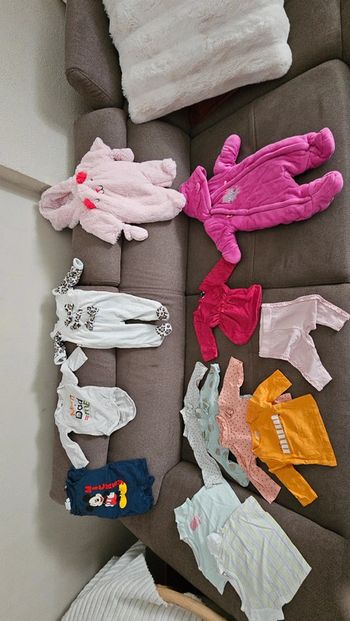 Lot  vêtements 1 mois