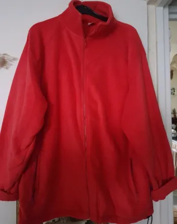 Veste polaire rouge T L (taille grand) Neuve