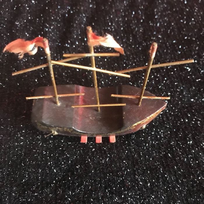 petit bateau en bois à rénover * prix 3e * kiki60230